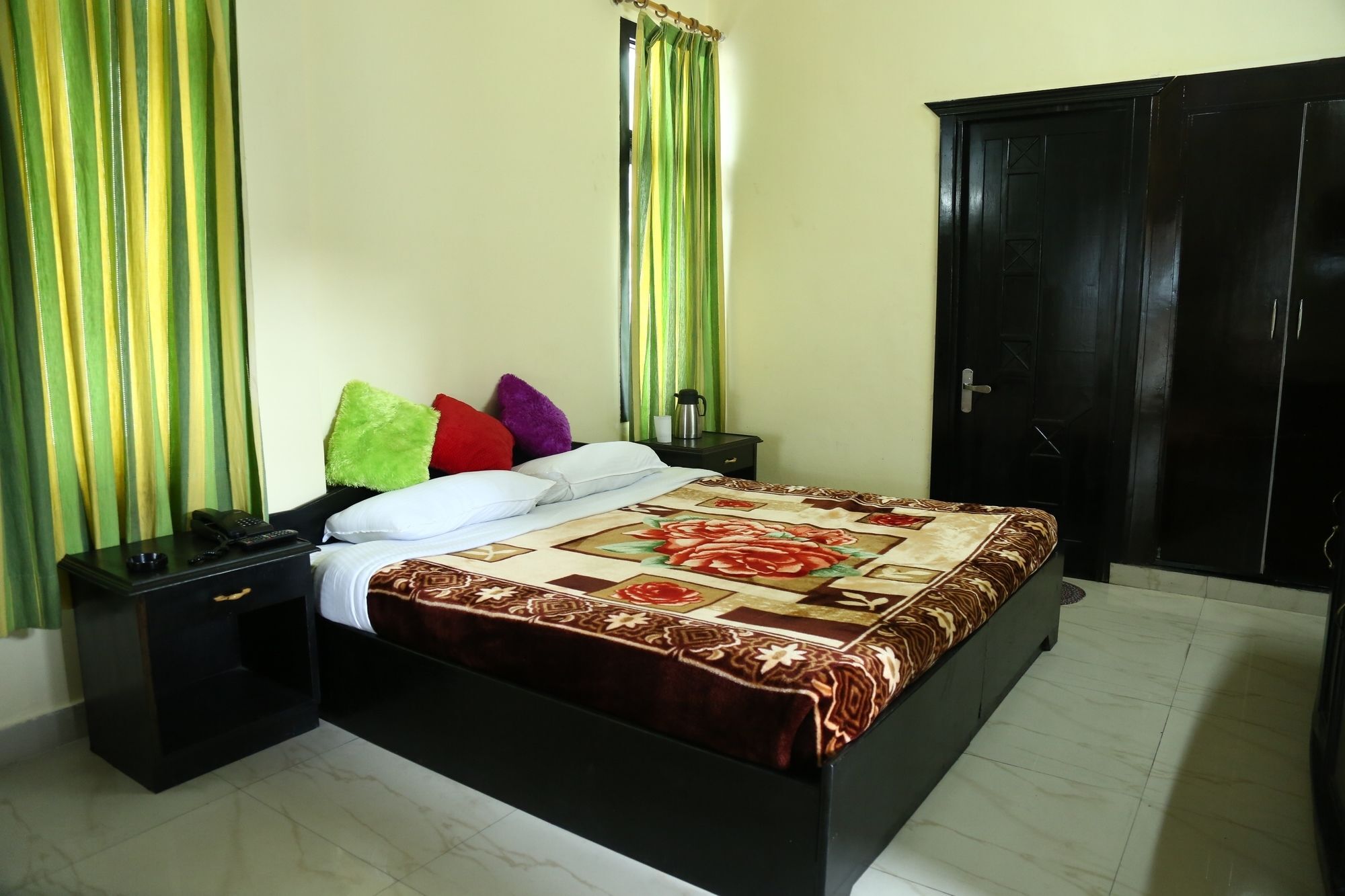 Oyo 5248 Surbee Resorts Mussoorie Ngoại thất bức ảnh